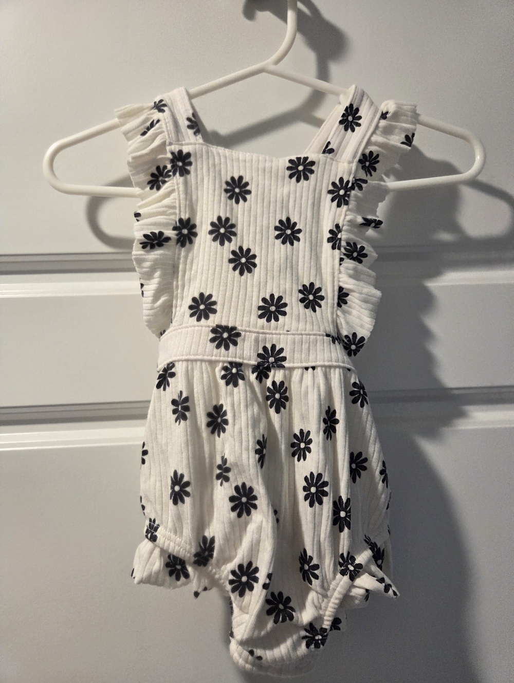 Girls White Floral Ribbed Romper 0-3 Months Nwt